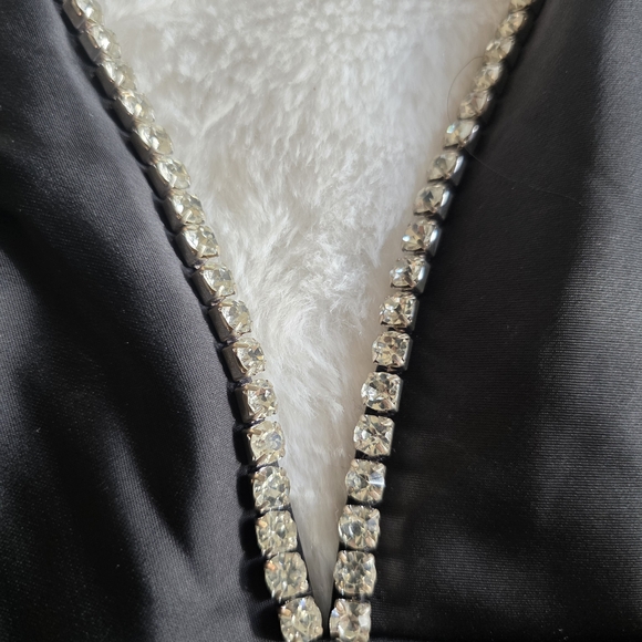 Elegant Black Satin HOUSE OF HARLOW DRESS with Crystal Size 6 - Picture 9 of 14